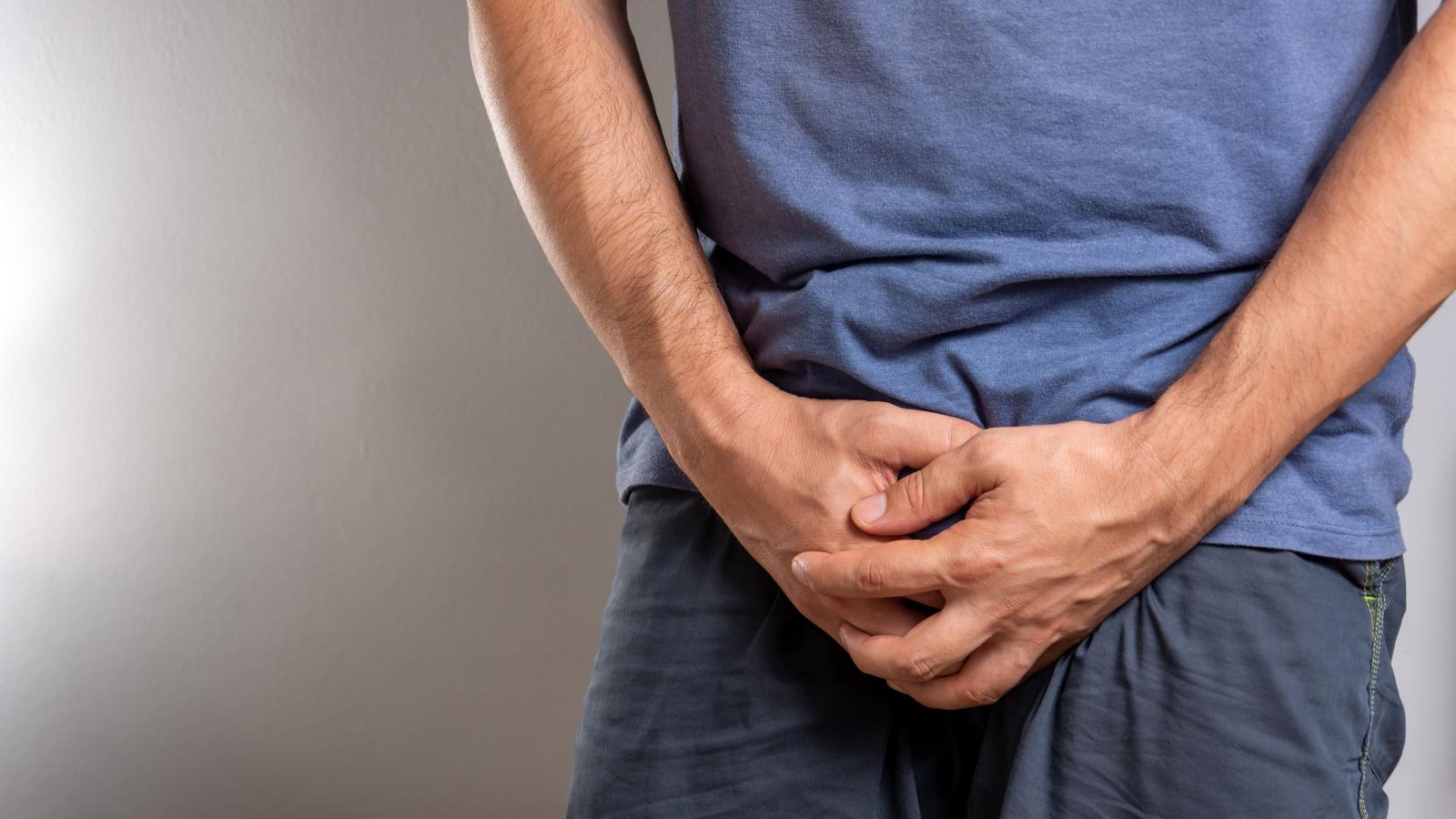 Man holding bladder